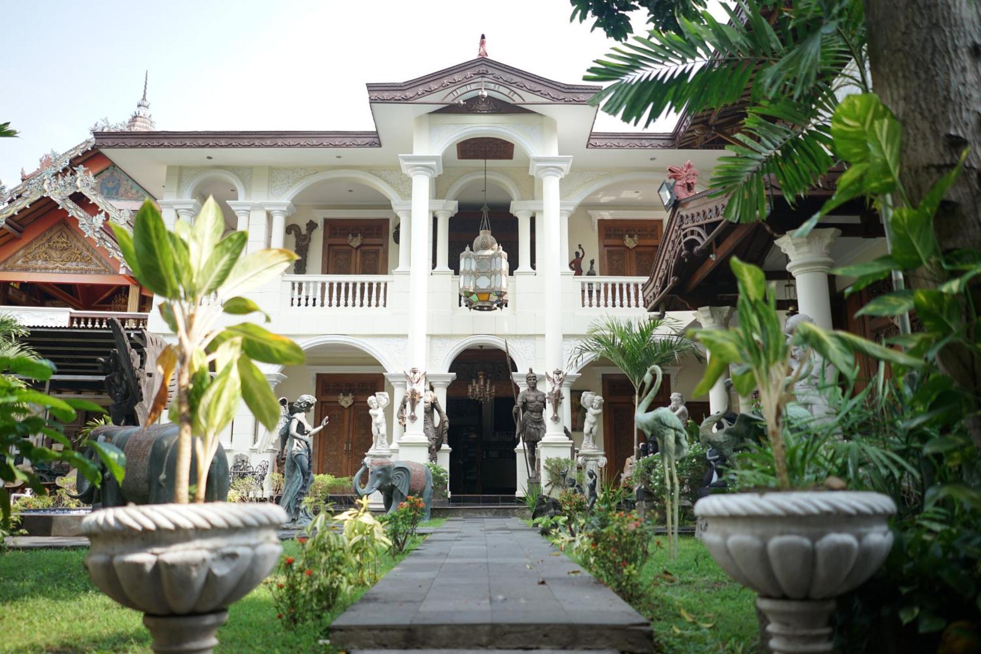 Rumah Pesik Art Heritage Gondowulung ภายนอก รูปภาพ